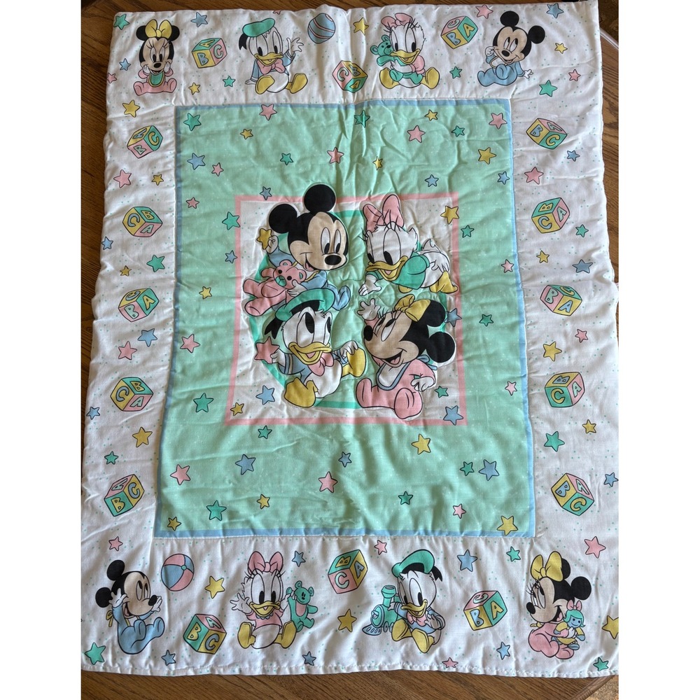 Vintage Disney Babies Mickey Minnie Donald Daisy Quilted Baby Blanket Dundee USA